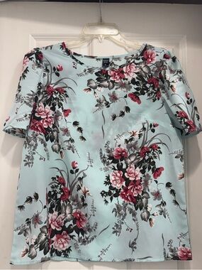 Emery Rose Light Blue Floral Short-Sleeve Blouse Sz XL; boho whimsical coquette